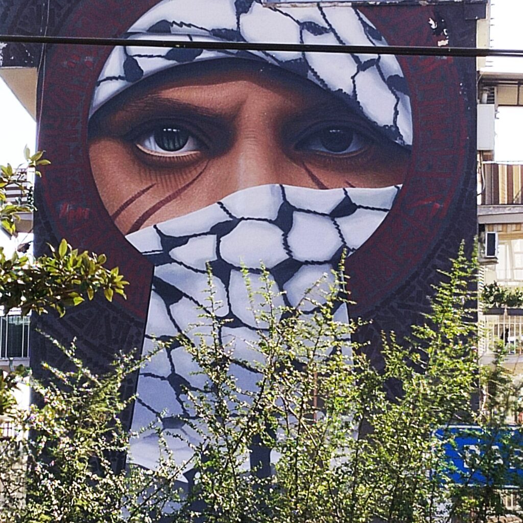 Murales en edificios de Nápoles. Murales en edificios de Nápoles.